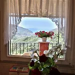 Mamaamelia Daire Levanto
